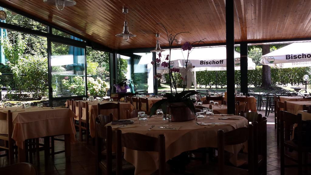Trattoria I Bodega Hotel Abbadia Lariana Buitenkant foto