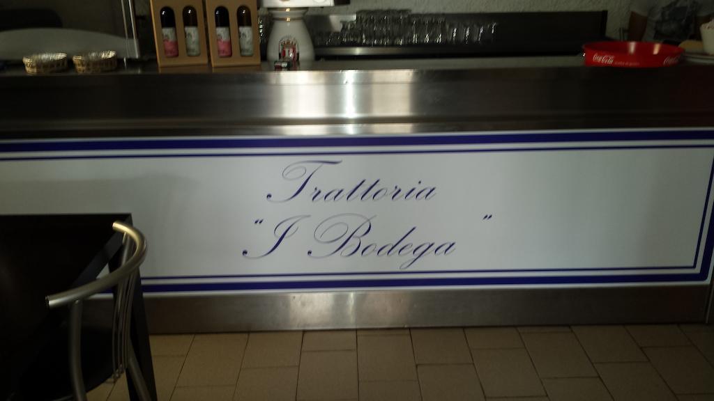 Trattoria I Bodega Hotel Abbadia Lariana Buitenkant foto